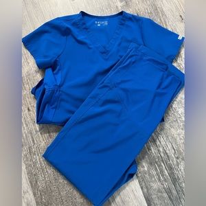 Med Couture Women's Maternity XS set